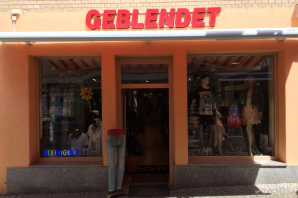 Bild 2 von Geblendet Store